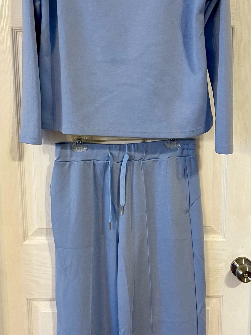 Willow Tree Boutique Light Blue Sweatshirt & Pants Set Size L